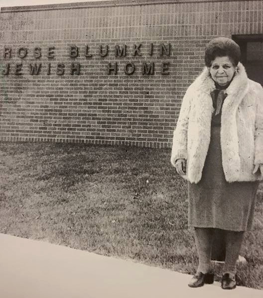 Rose Blumkin in front of the Rose Blumkin Jewish Home